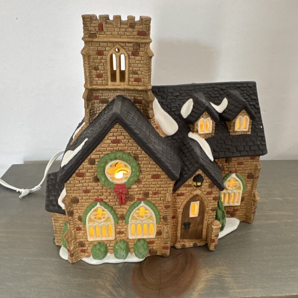 Dept 56 Knottinghill Church Heritage Dickens Village #55824 Retired W/light/box